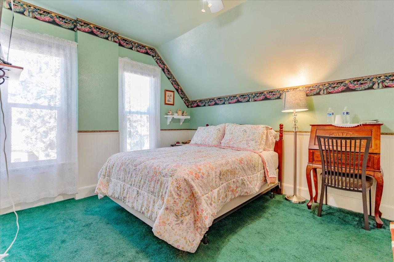The Silk Pincushion (Adults Only) Bed & Breakfast Golden Luaran gambar